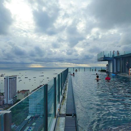 The Base Pattaya 芭提雅基地公寓 Extérieur photo