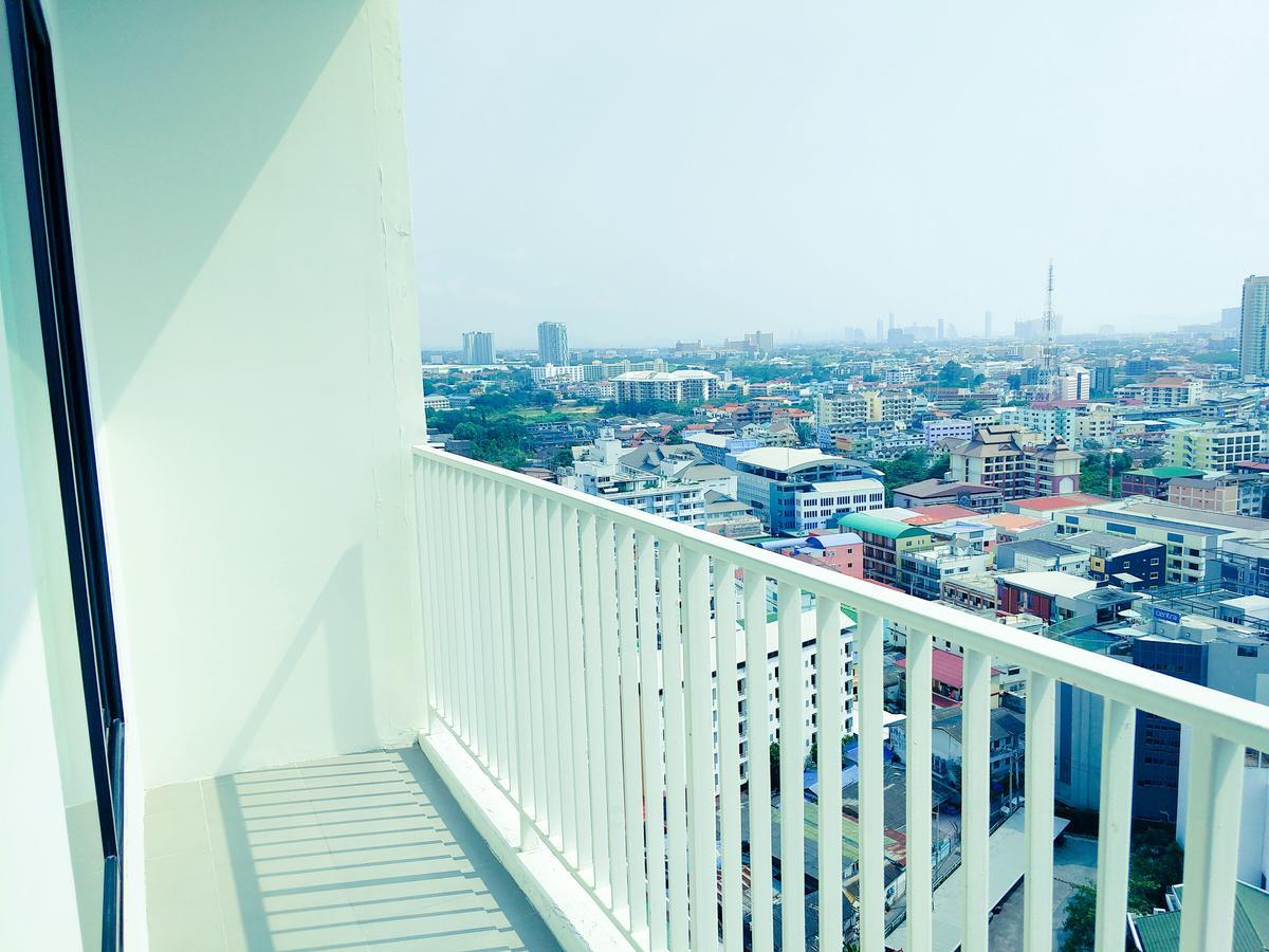 The Base Pattaya 芭提雅基地公寓 Extérieur photo