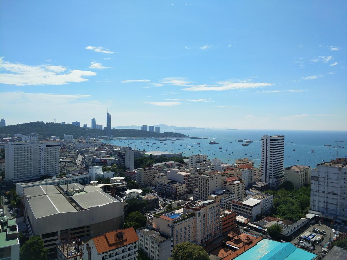 The Base Pattaya 芭提雅基地公寓 Extérieur photo